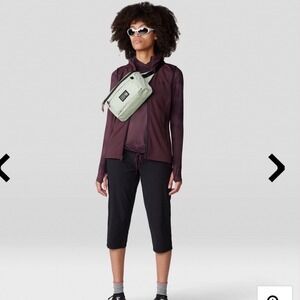 Mountain Hardwear Dynama/2 Ankle Pants Womens 6 Black Hiking Travel Crop OL2295